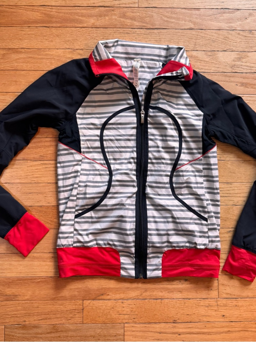 Lululemon Run Track Jacket size 2 twin stripes